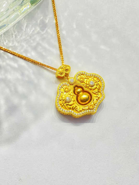 Fortune and Prosperity Sterling Silver Diamond-Inlaid Lock Pouch Necklace