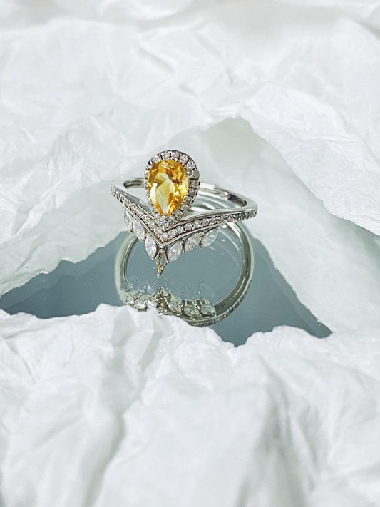 Citrine pear-shaped crown ring