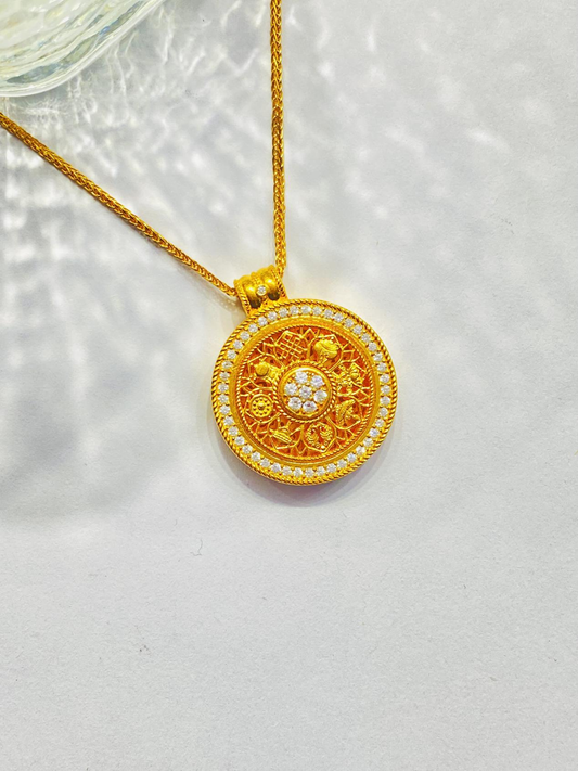 Perfect Filigree Sterling Silver Diamond-Set Compass Pendant Necklace